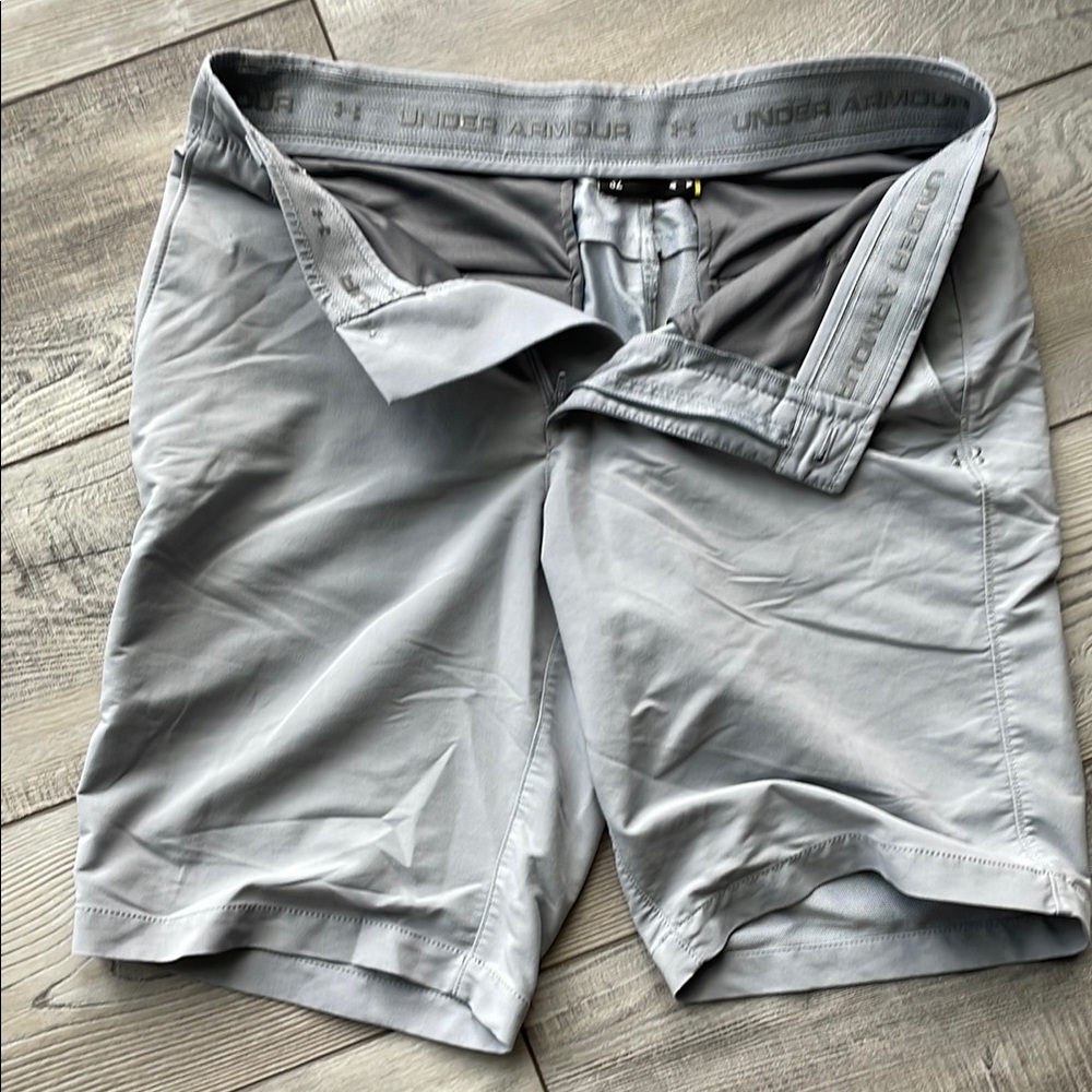 Under Armour grey golf shorts